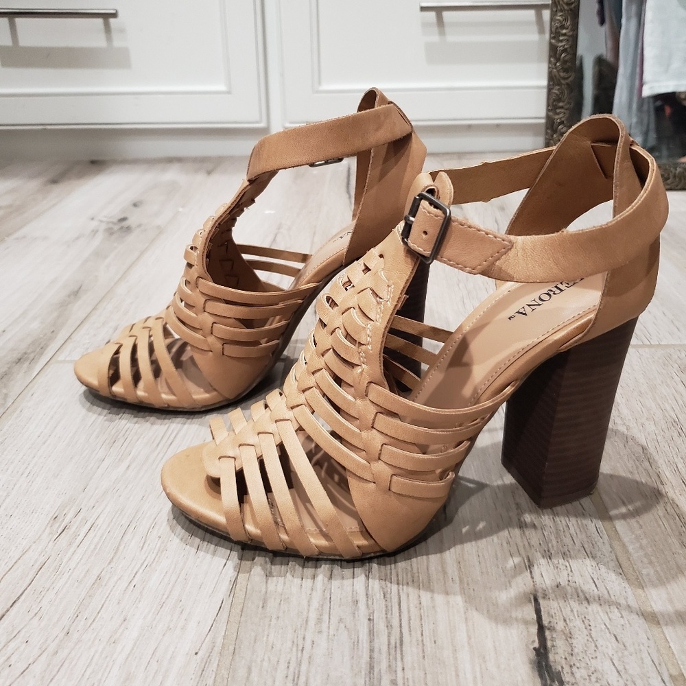 COPY - Nude heels